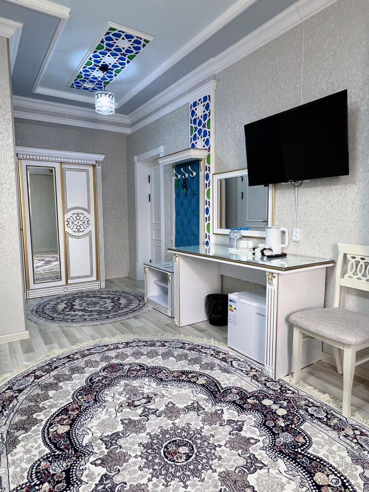 Diplomat Premium Hotel Samarkand Exterior photo