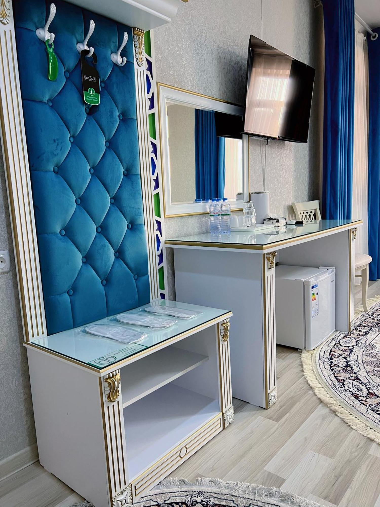 Diplomat Premium Hotel Samarkand Exterior photo