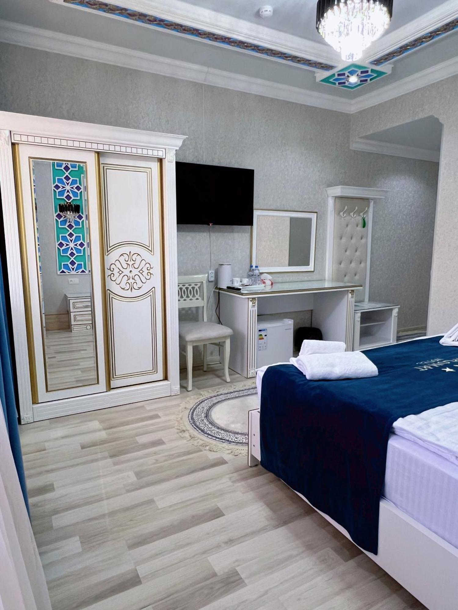 Diplomat Premium Hotel Samarkand Exterior photo