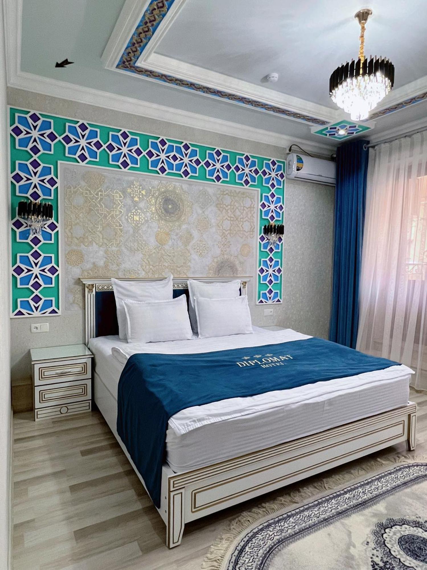 Diplomat Premium Hotel Samarkand Exterior photo